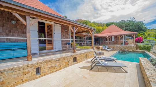 Outdoor Lounge Area