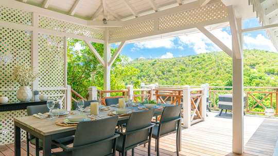 Alfresco Dining