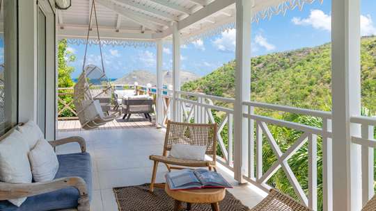 Covered Outdoor Living and Dining Areas