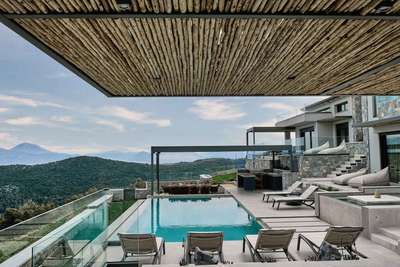 2 Swimming Pools