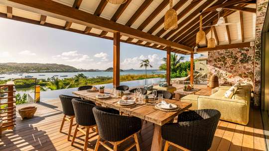 Alfresco Dining
