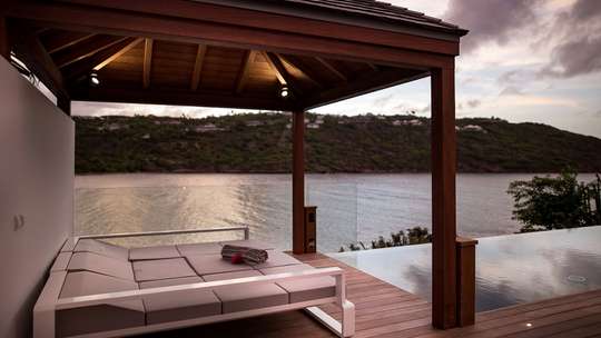 Outdoor Lounge Areas