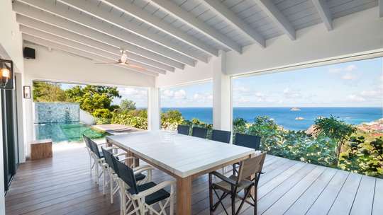 Alfresco Dining