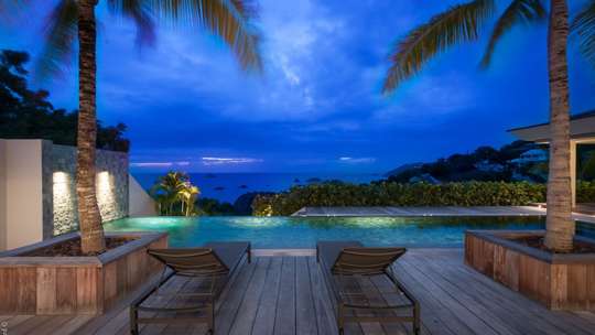 Heated Infinity Pool