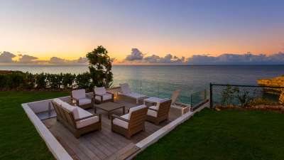 Outdoor Lounge Areas