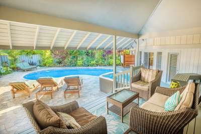 Outdoor Lounge Areas