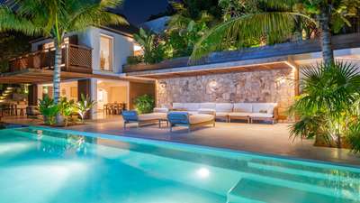 Heated Infinity Pool