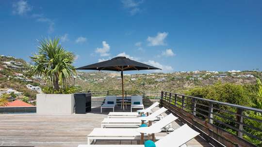 Outdoor Lounge Area