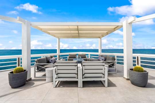 Outdoor Lounge Areas