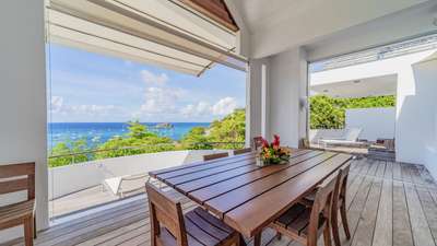 Alfresco Dining