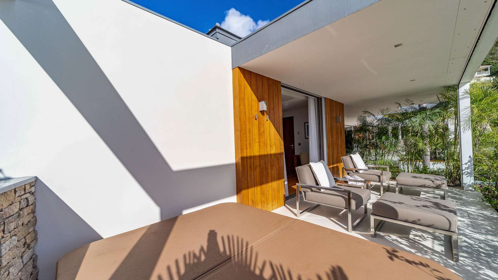 Property image 100