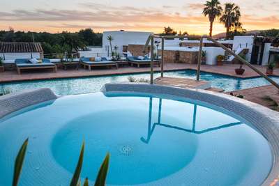 Private Pool and Hot Tub