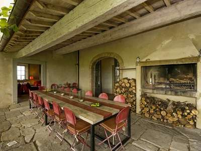 Alfresco Dining