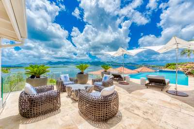 Outdoor Lounge Areas