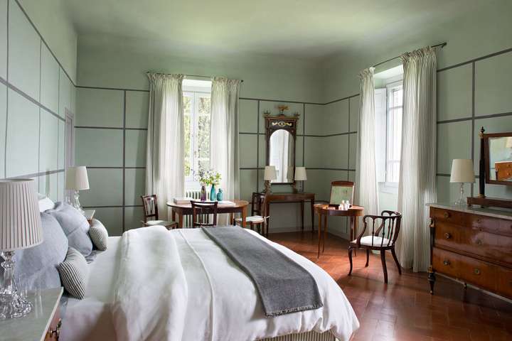 Bedroom 2 - Master King