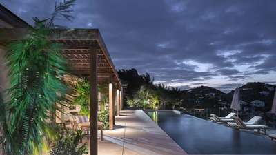 Heated Infinity Pool