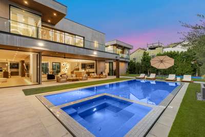 Private Pool and Hot Tub