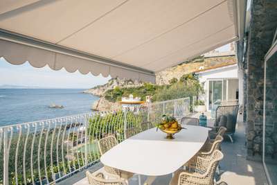 Alfresco Dining