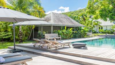 Outdoor Lounge Area