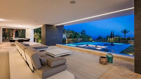 Outdoor Lounge Areas