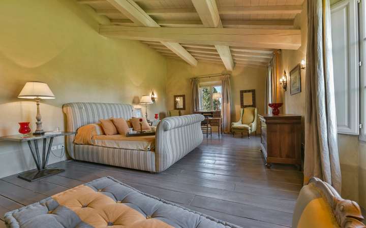 Bedroom 6 - Master Queen Corner