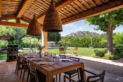 Alfresco Dining
