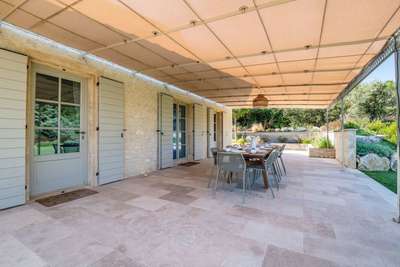 Covered Outdoor Dining