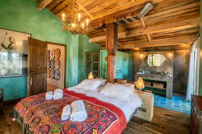 Traditional Décor