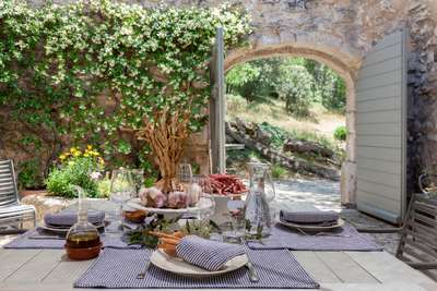 Alfresco Dining