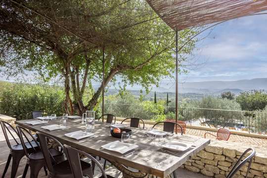 Alfresco Dining