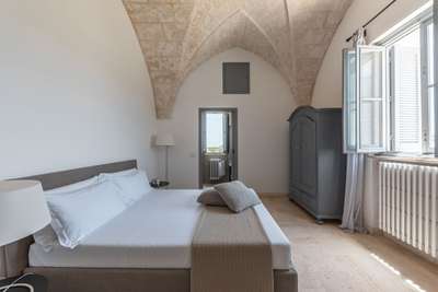 Elegant Rooms