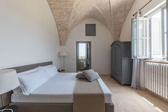 Elegant Rooms