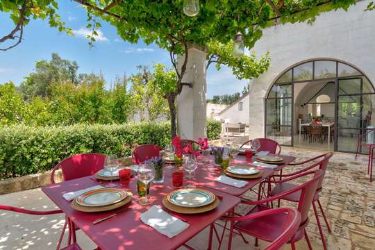 Alfresco Dining