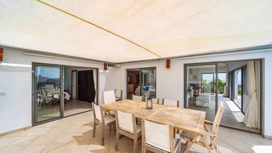 Alfresco Dining