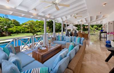 Outdoor Lounge Areas