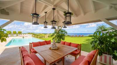 Alfresco Dining