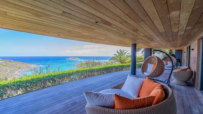 Covered Outdoor Living and Dining Areas