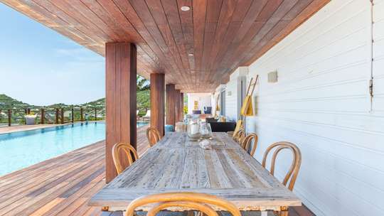 Alfresco Dining