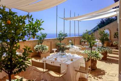 Alfresco Dining