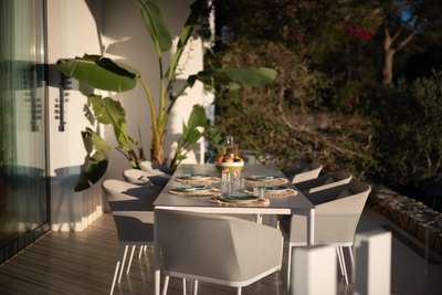 Alfresco Dining