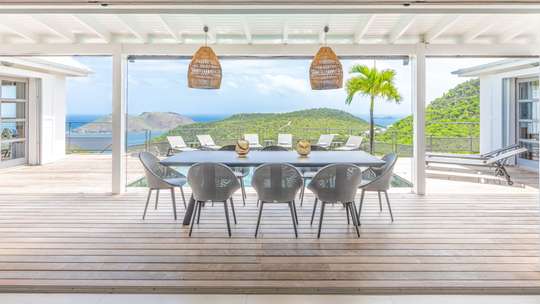 Alfresco Dining