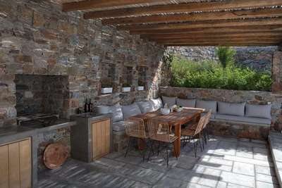 Outdoor Lounge Areas