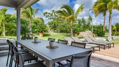 Alfresco Dining
