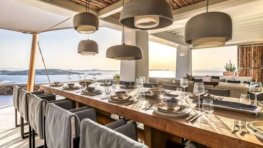 Alfresco Dining