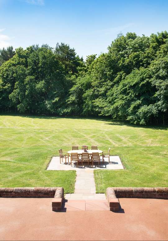 Alfresco Dining