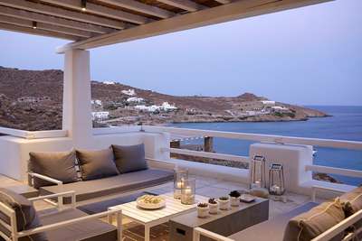 Outdoor Lounge Areas