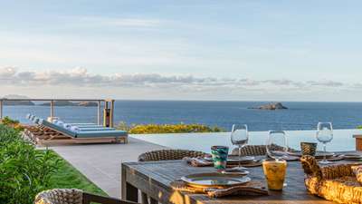 Alfresco Dining