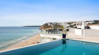 Infinity Pool