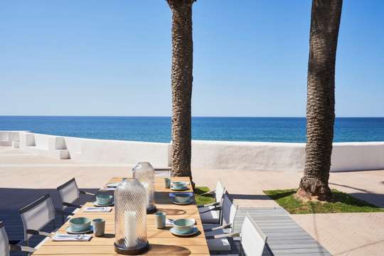 Alfresco Dining