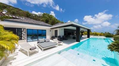 Outdoor Lounge Areas